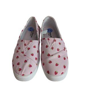 Isaac Mizrahi Womens Strawberry Print Textile Sneaker Flats Size 7.5 New w/o Box